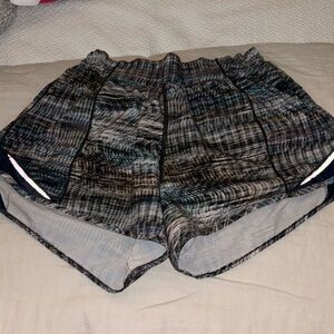 Lululemon Hotty hot shorts